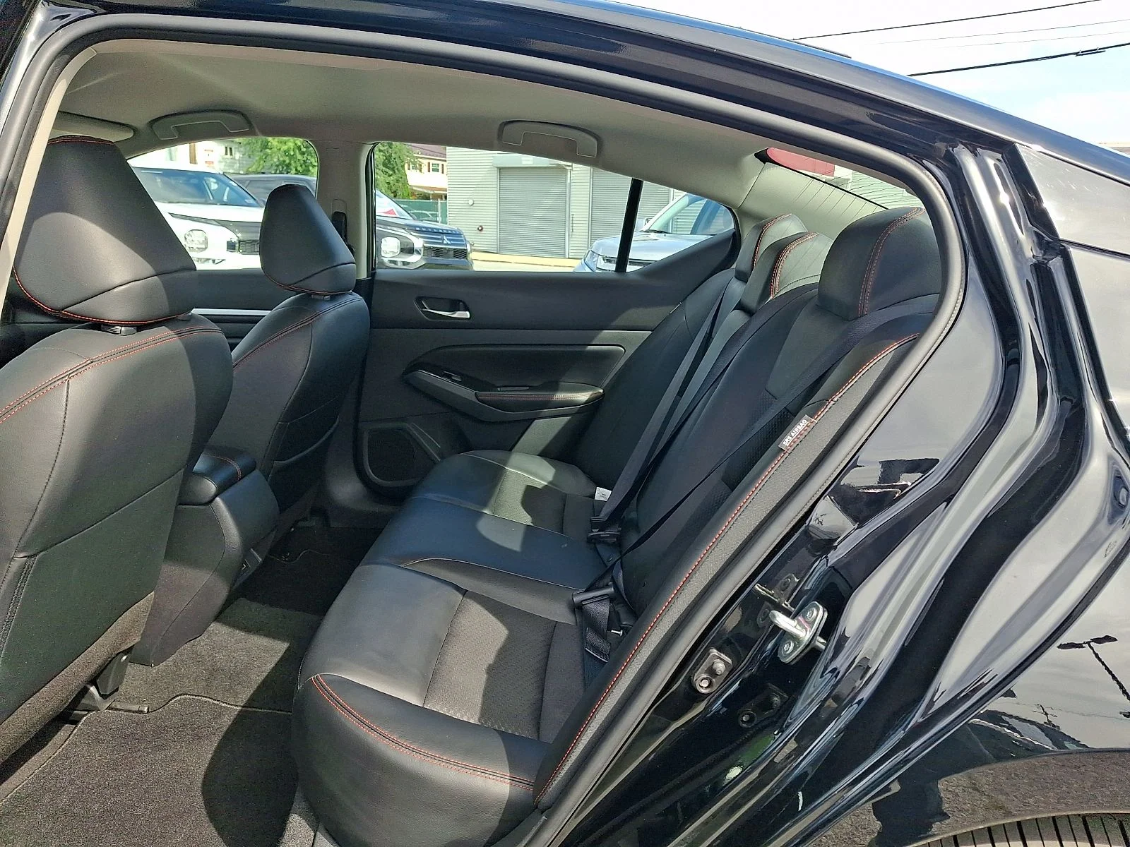 Used 2025 Black Nissan 2.5 SR image 10