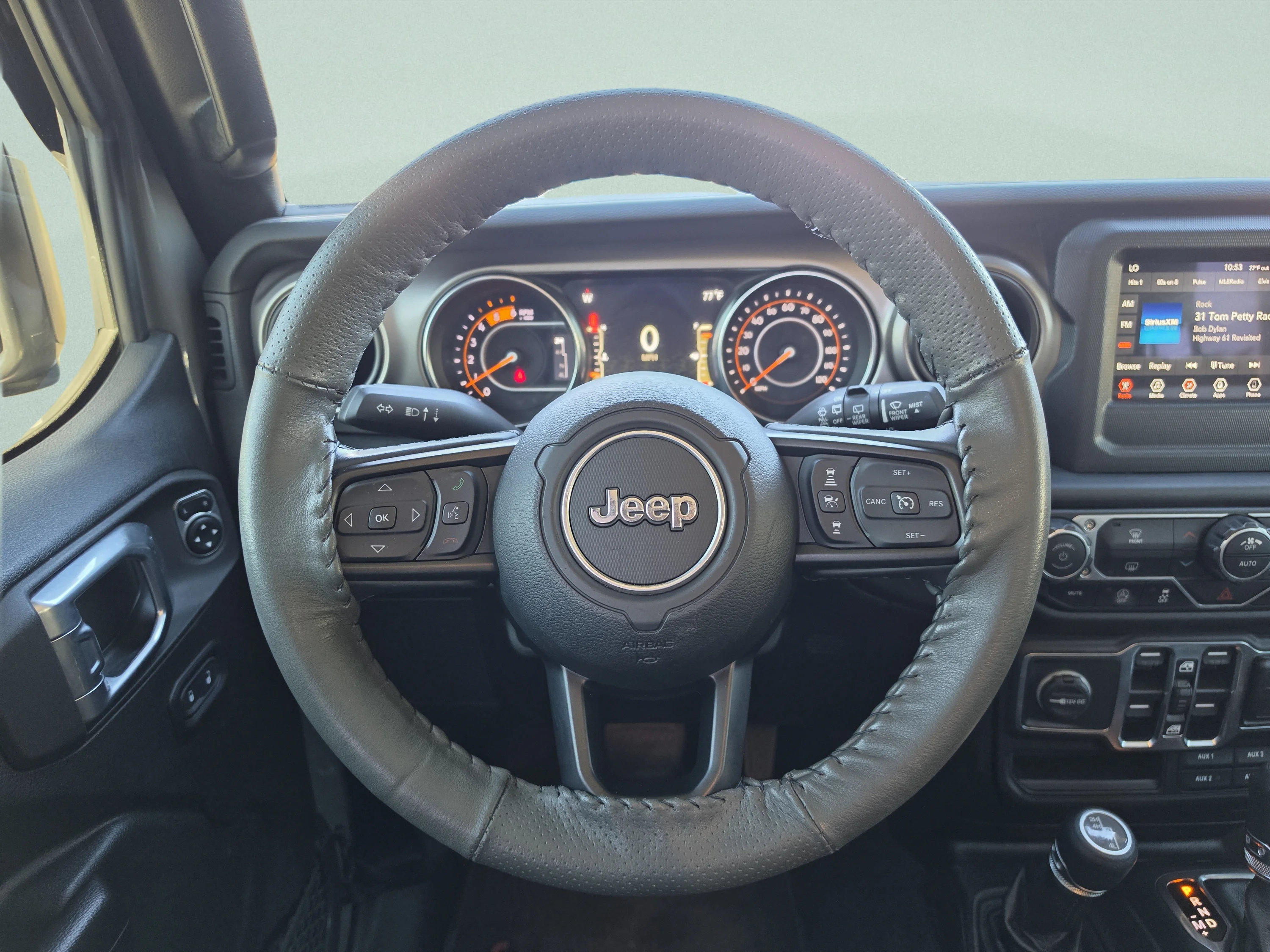 Used 2020 Sting-Gray Clearcoat Jeep Sport S image 21