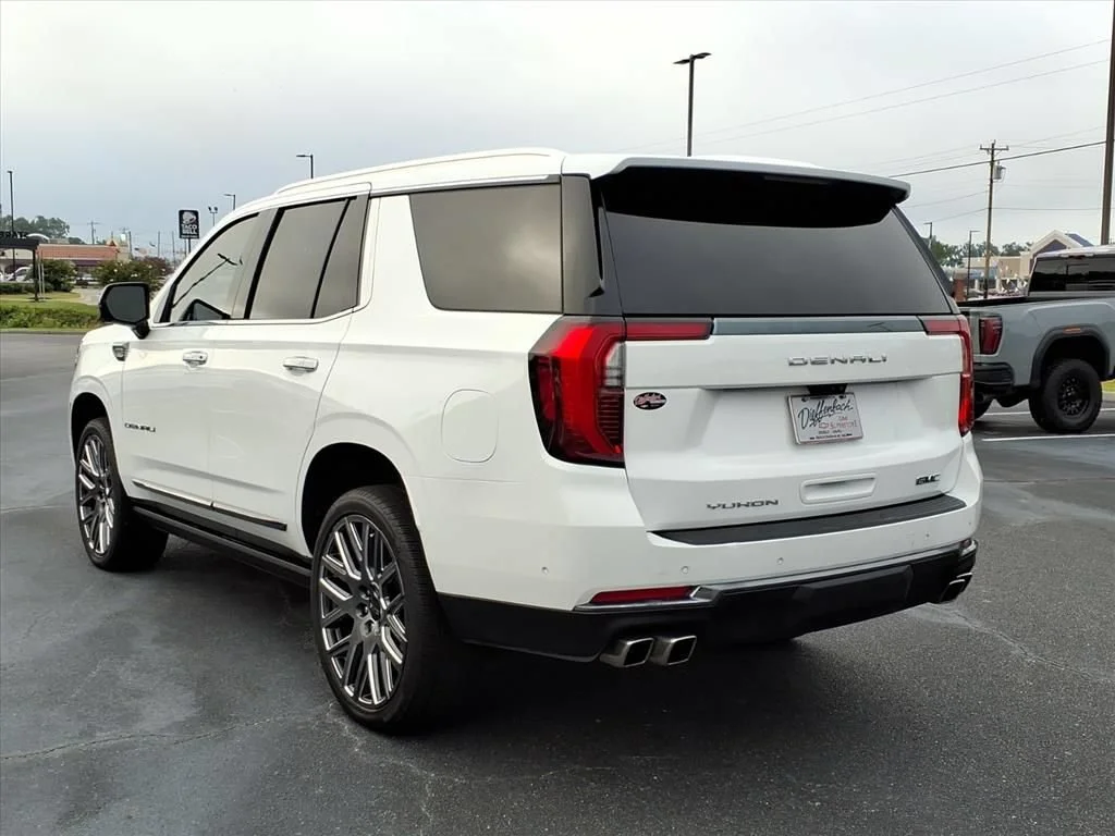 Used 2025 Summit White GMC Denali Ultimate image 18