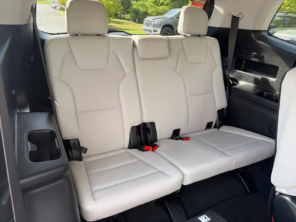 Used 2022 Moss Kia EX image 46