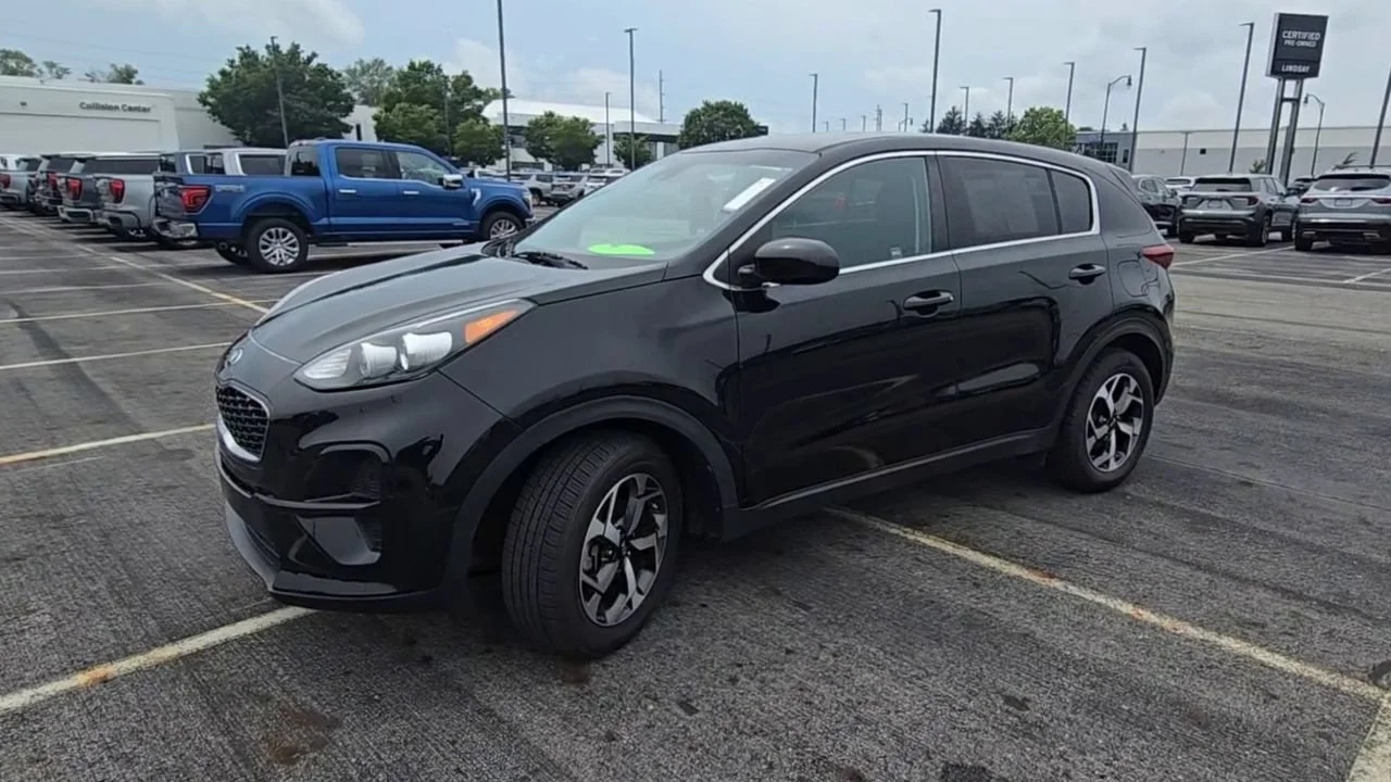 Used 2020 Black Kia LX image 4