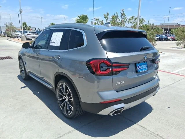 Used 2024 Gray BMW sDrive30i image 4