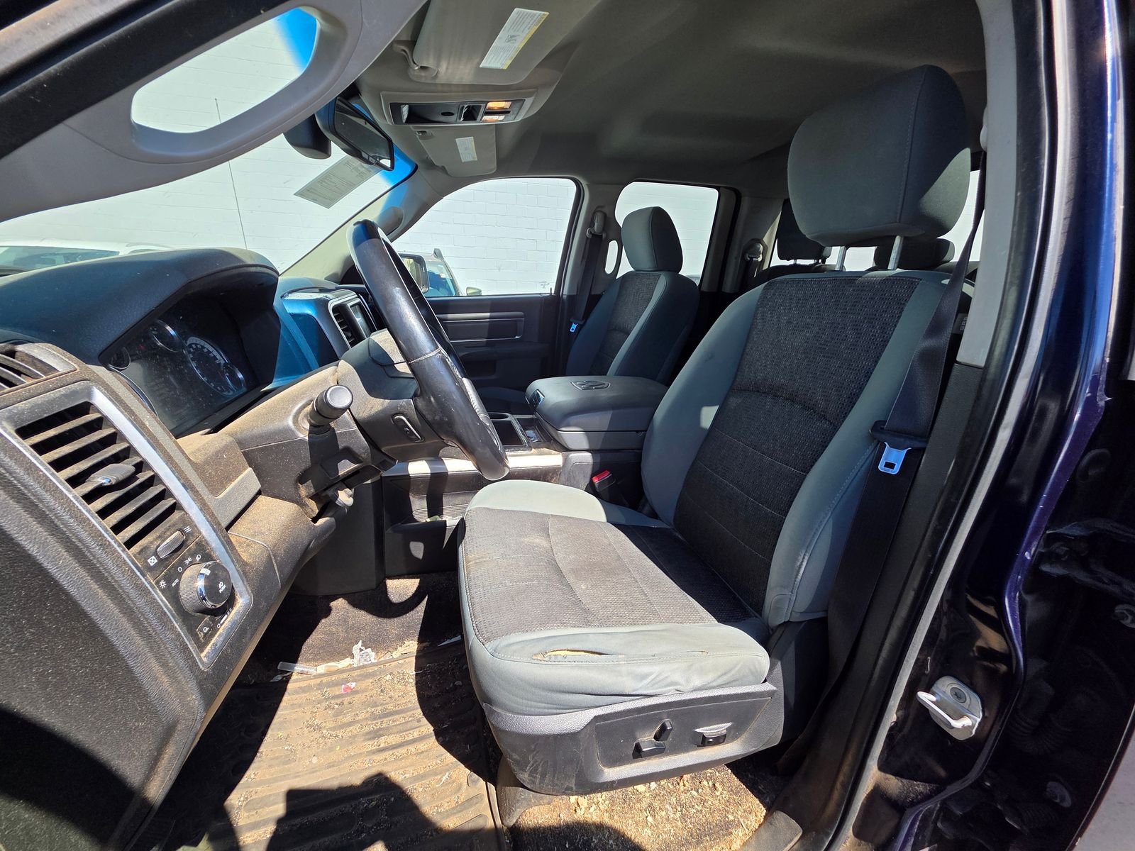 Used 2013 True Blue Pearlcoat Ram SLT image 11