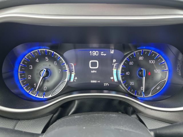 Used 2024 White Chrysler Touring L image 37