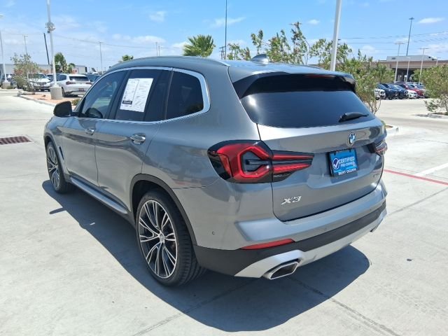 Used 2024 Gray BMW sDrive30i image 4