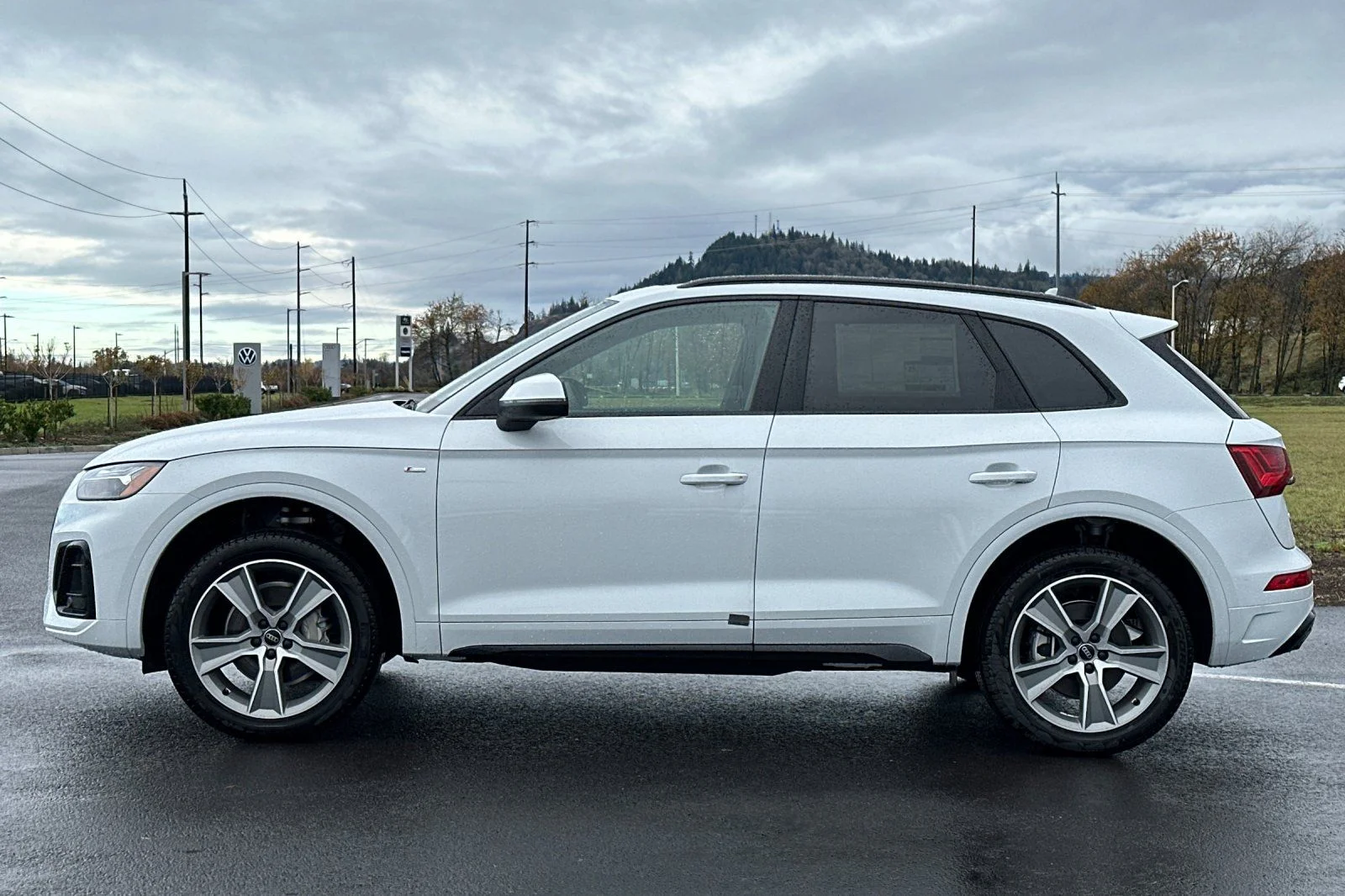 Used 2025 White Audi 45 S line Premium image 6