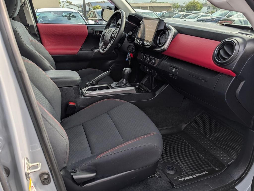 2020 Toyota Tacoma SR5 - Photo 9