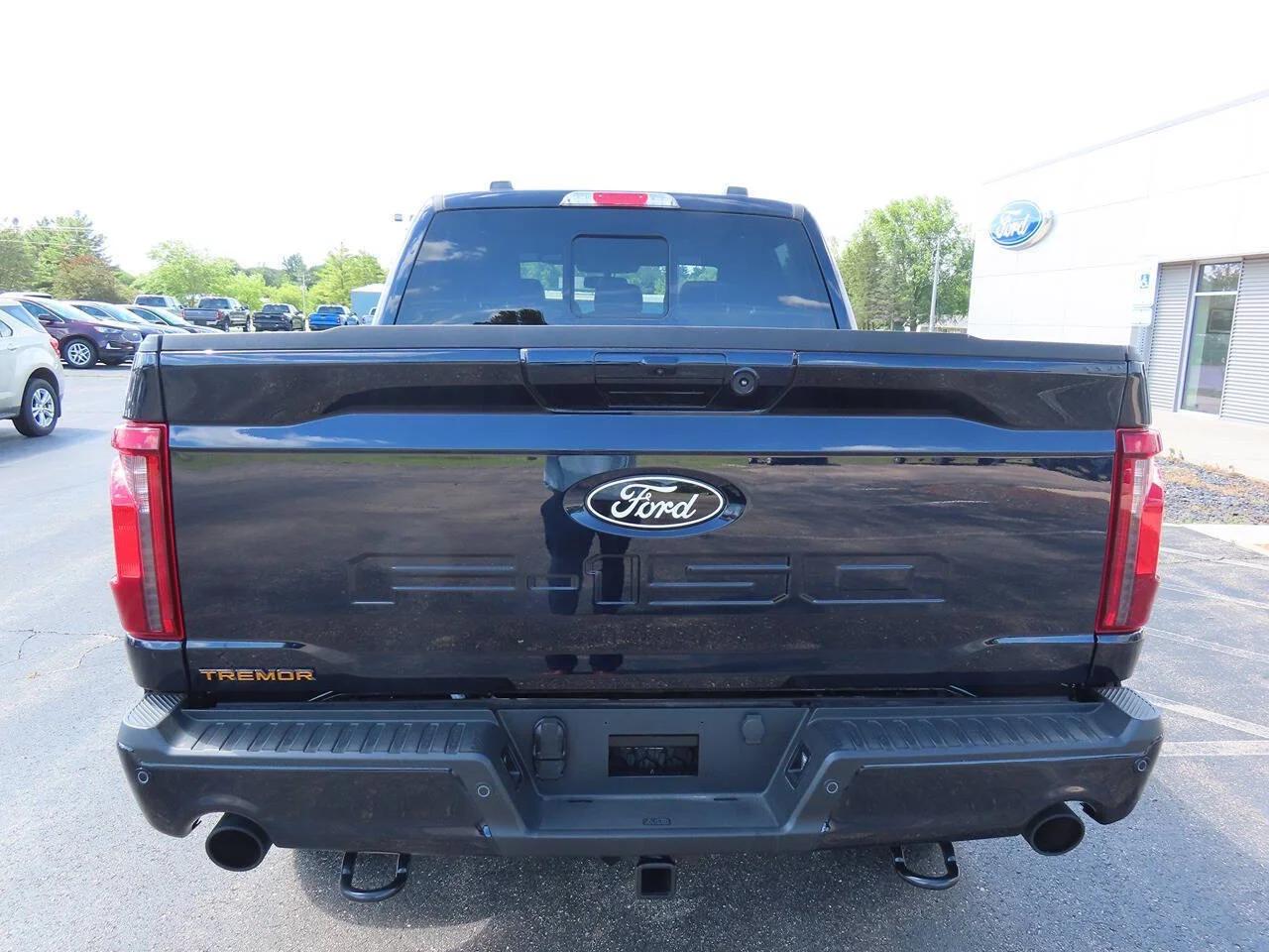 New 2026 Antimatter Blue Metallic Ford Tremor® image 4