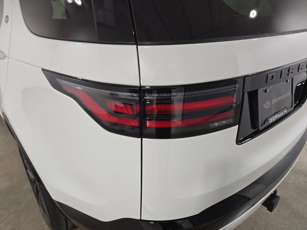 New 2026 Fuji White Land Rover Dynamic SE image 25