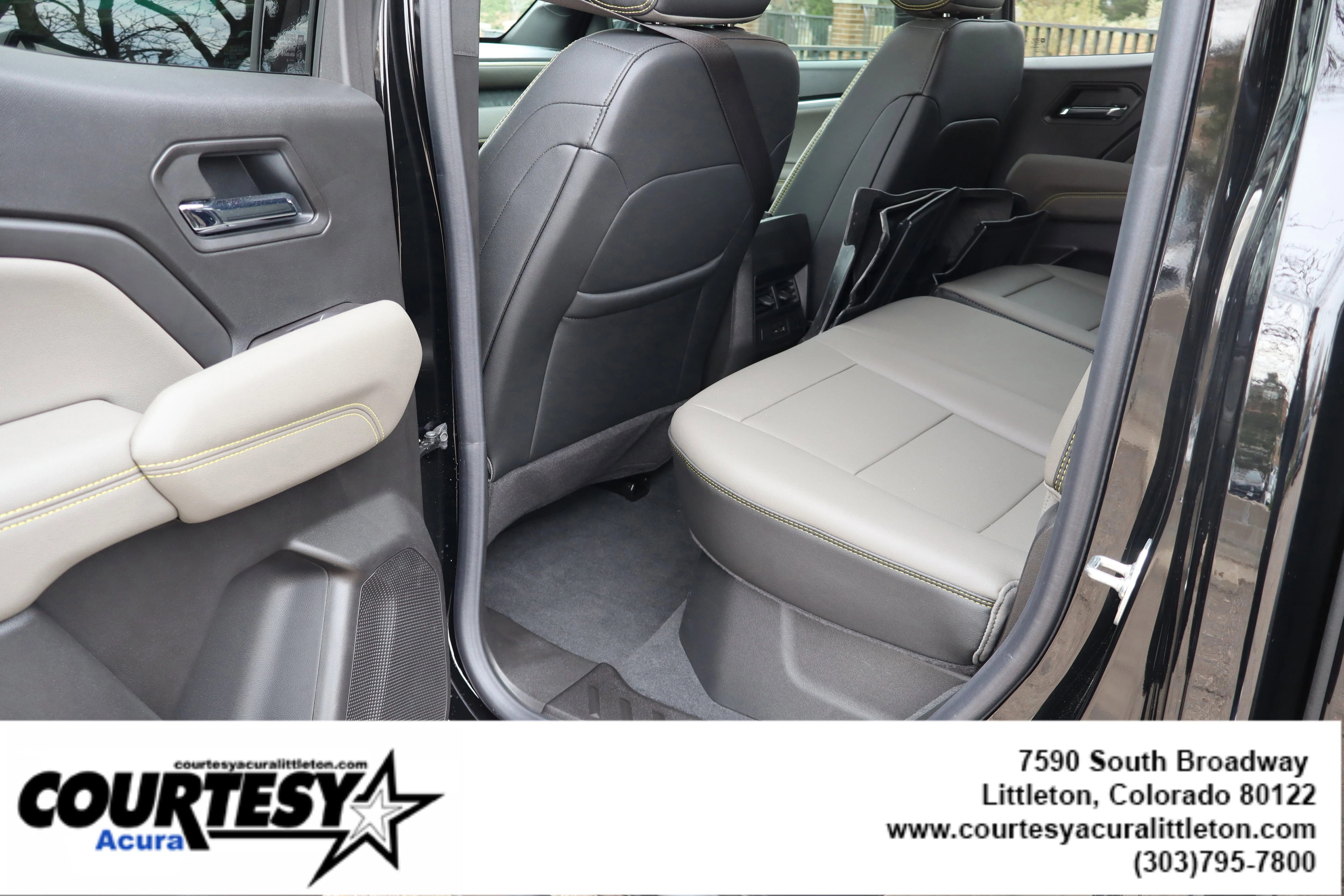 Used 2025 Black Chevrolet 4WD ZR2 image 27