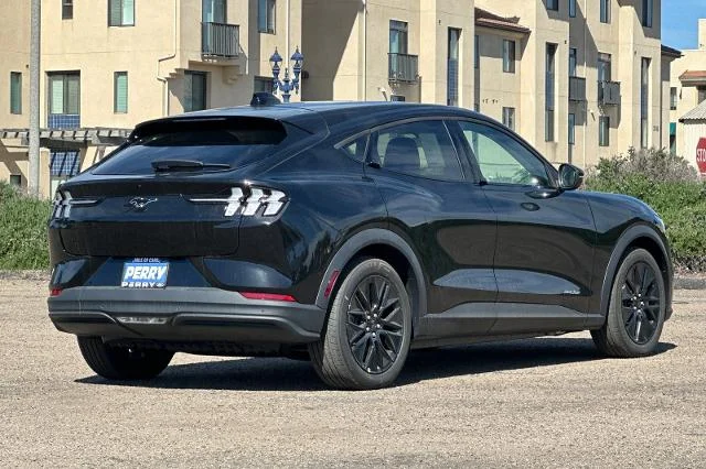 New 2026 Shadow Black Ford Select image 28