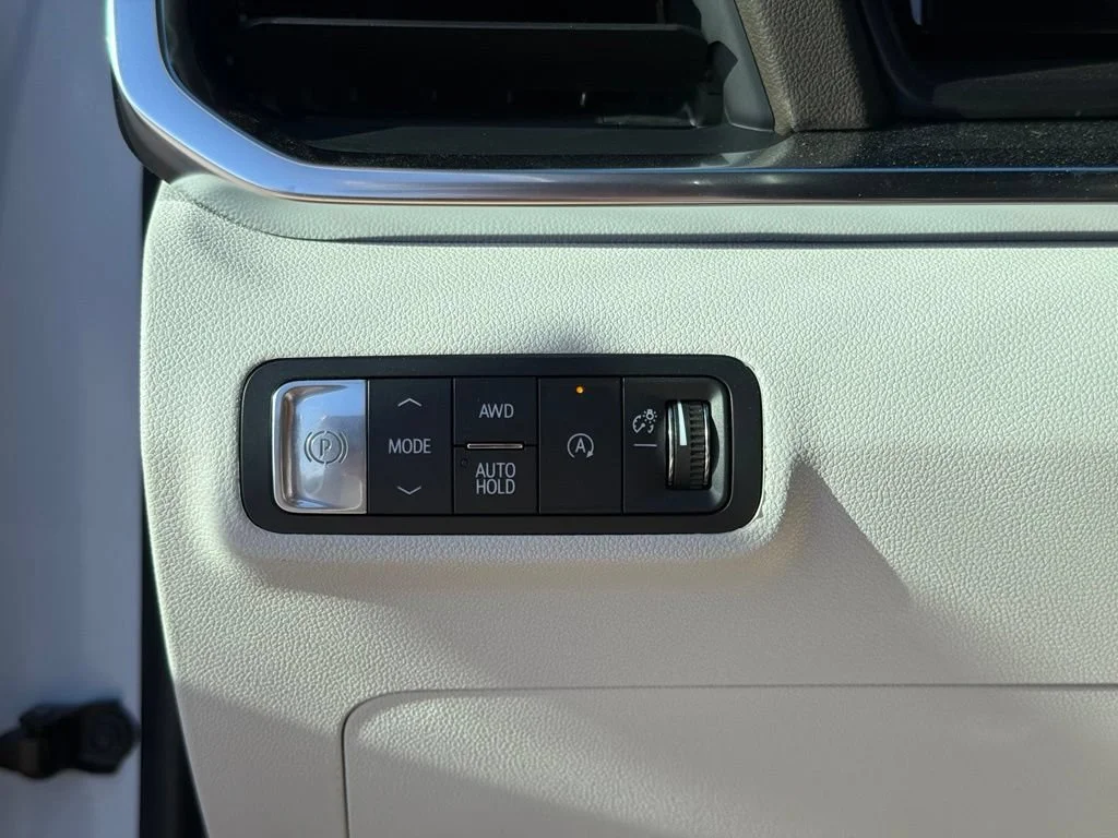 New 2026 Glacier White Tricoat GMC Denali image 29