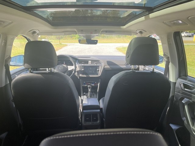 Used 2022 Gray Volkswagen SE image 10