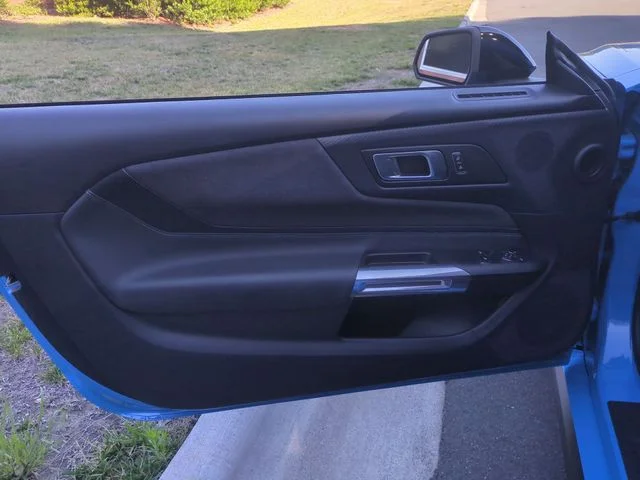 Used 2025 Blue Ford GT image 30