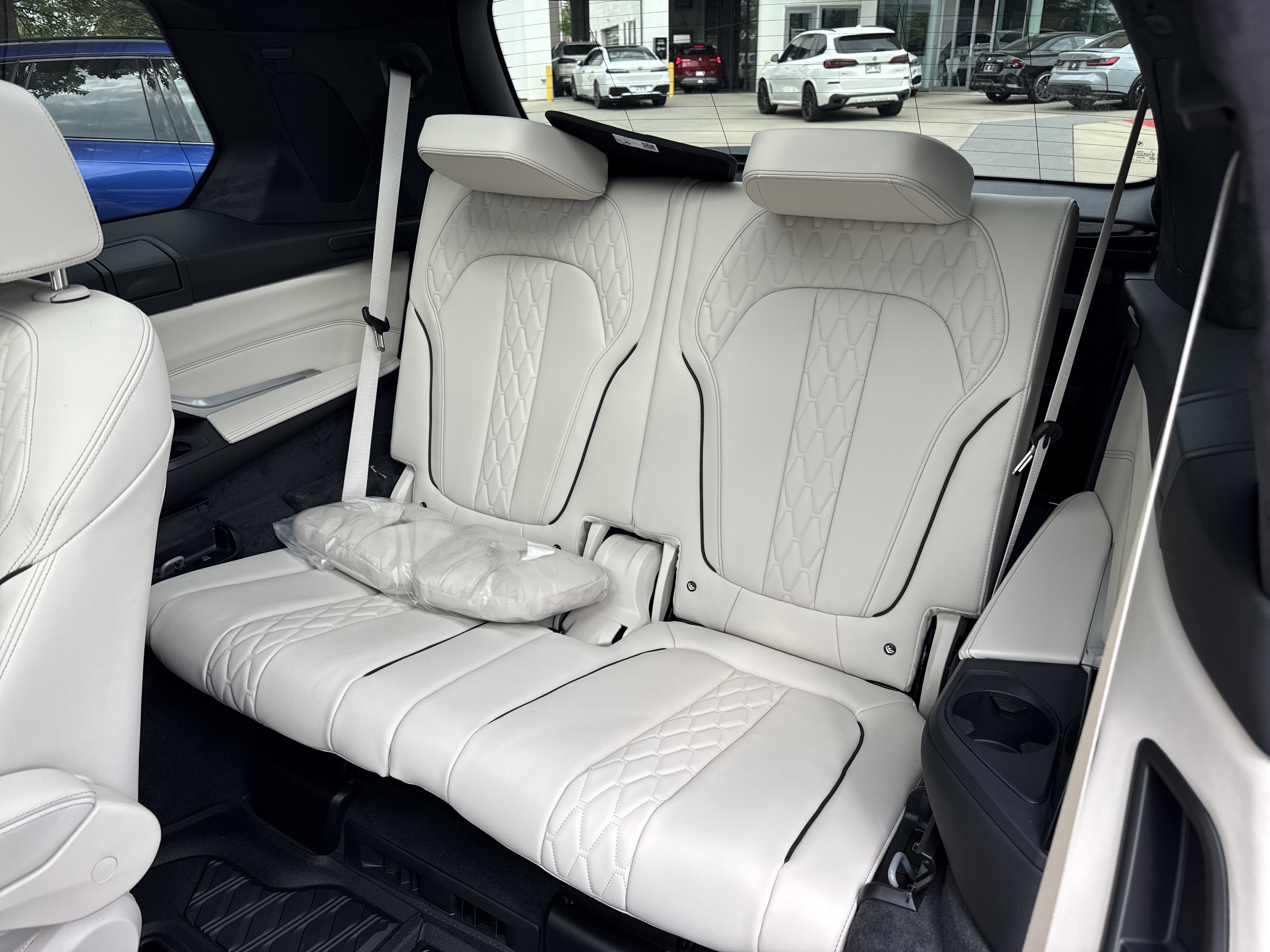 New 2027 0C4P Brooklyn Grey Metallic BMW xDrive40i image 9
