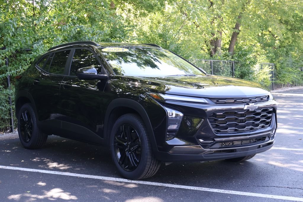 Used 2024 Black Chevrolet ACTIV image 10