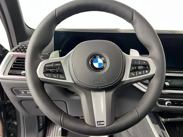 New 2026 Dravit Grey Metallic BMW sDrive40i image 17