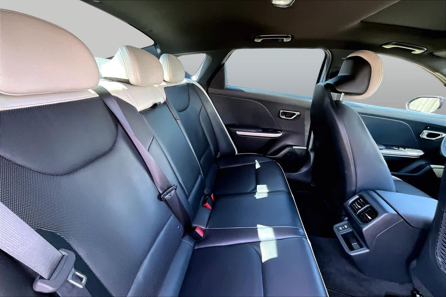 Certified Used 2025 Wave Blue Kia GT-Line Turbo image 20