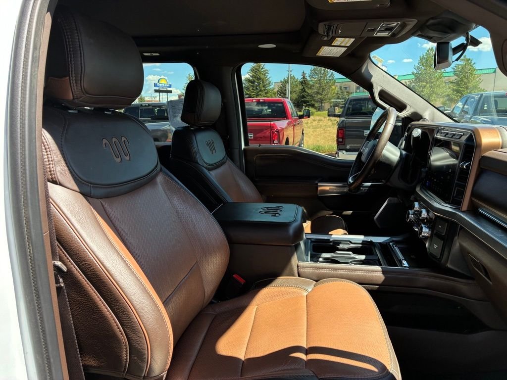 Used 2024  Ford King Ranch image 41