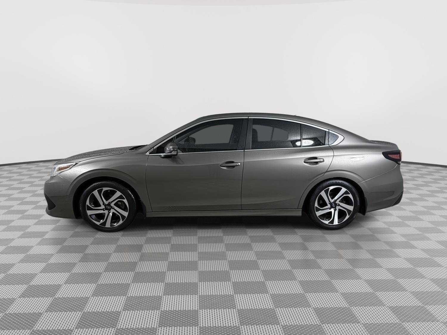 Used 2021 Brilliant Bronze Metallic Subaru Limited image 4