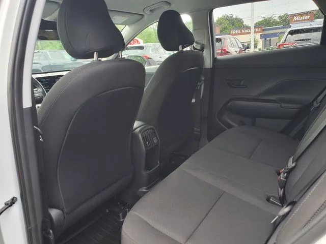 Used 2025 White Hyundai SEL image 8