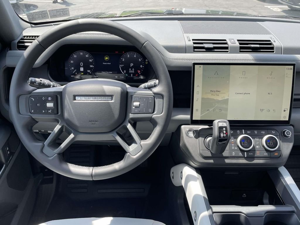 New 2026 Woolstone Green Land Rover S image 25