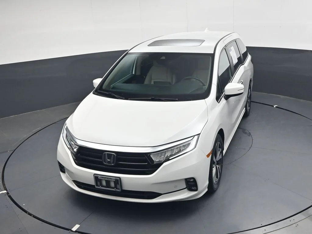Used 2023  Honda Touring image 30