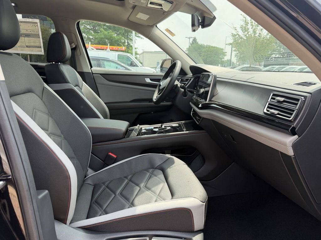 New 2026 Deep Black Pearl Volkswagen 2.0T Peak Edition image 13