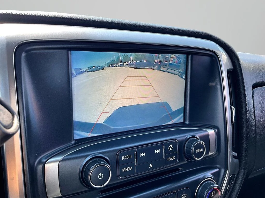 Used 2019 Silver Chevrolet LT image 21