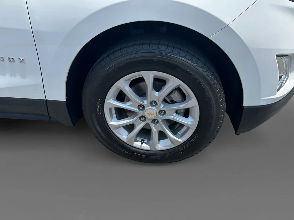 Used 2021 SUMMIT WHITE Chevrolet LS image 16