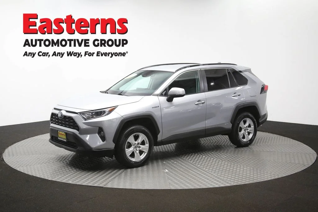 Used 2021 Silver Toyota XLE image 58