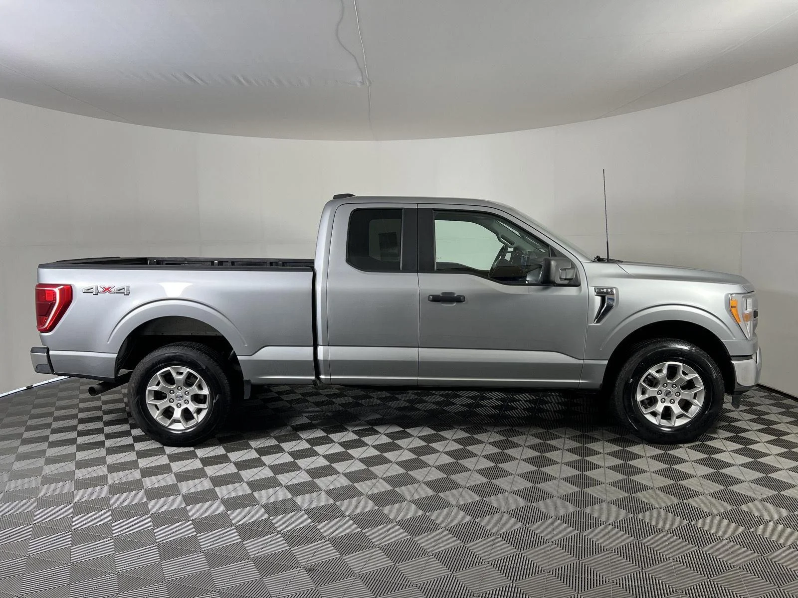 Used 2022 Gy Ford XL image 22