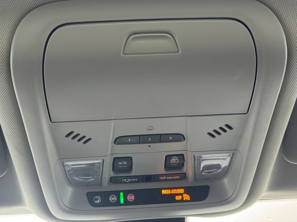 Used 2023 Sterling Metallic GMC SLT image 31