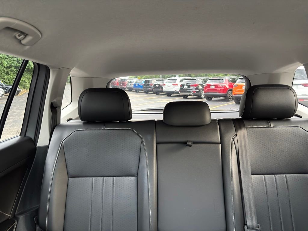 Used 2022 Gray Volkswagen 2.0T SE image 34