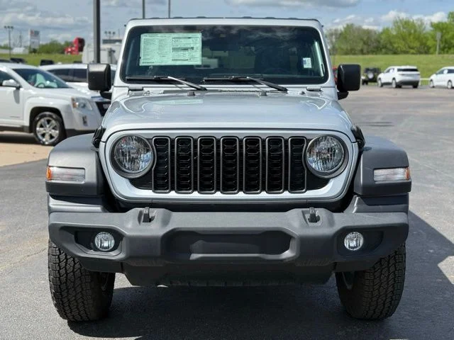 New 2024 Silver Zynith Clear-Coat Exterior Paint Jeep Sport S image 2