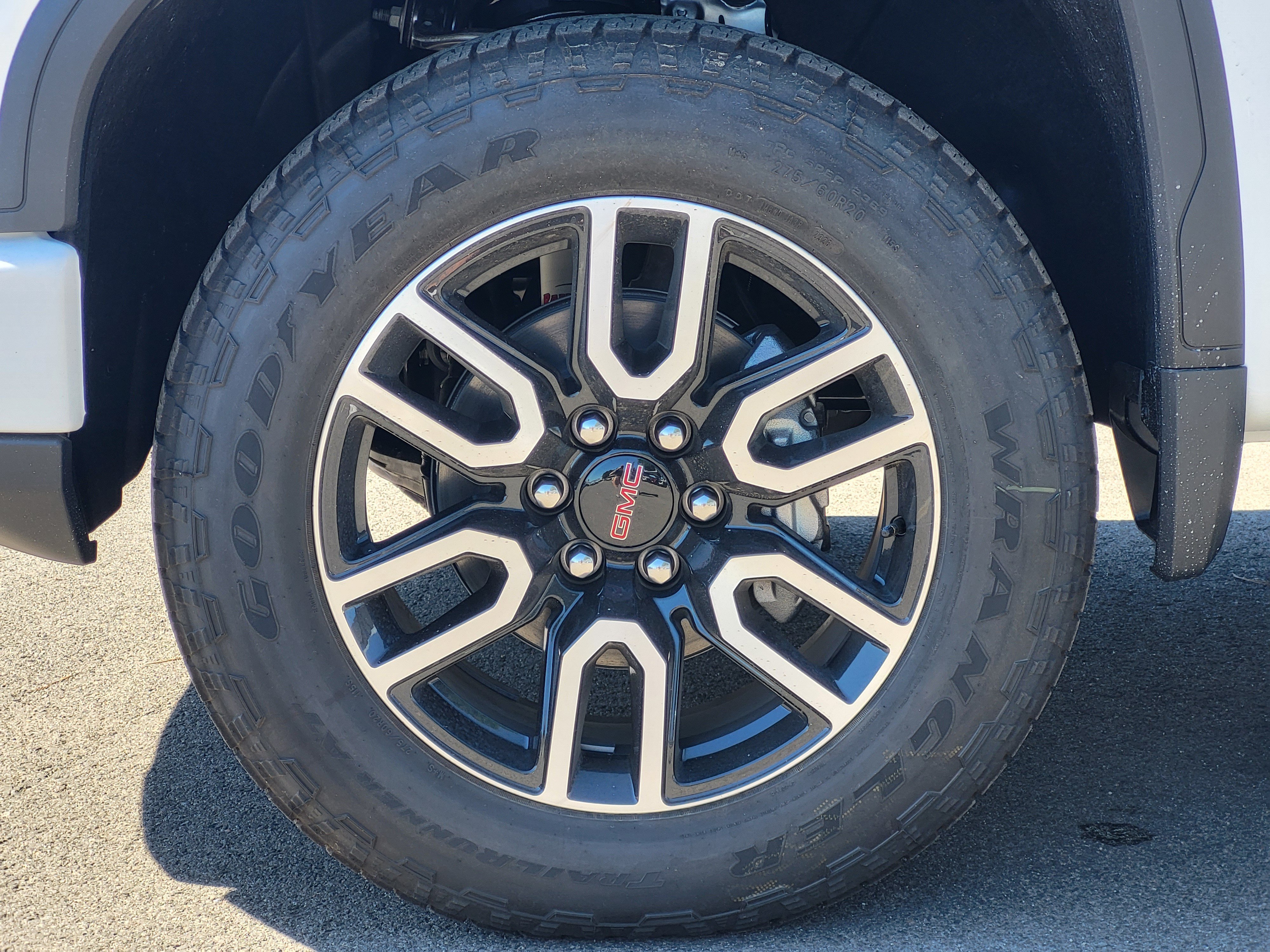 2026 GMC Sierra 1500 AT4 - Photo 10