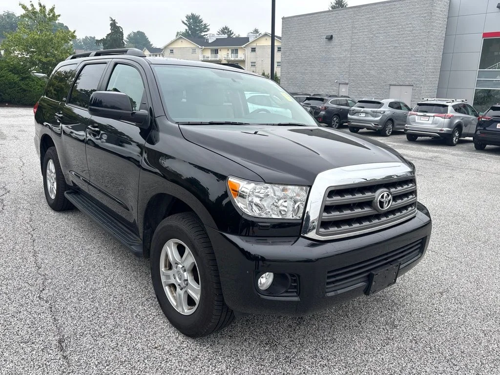 Used 2015 Black Toyota SR5 image 2