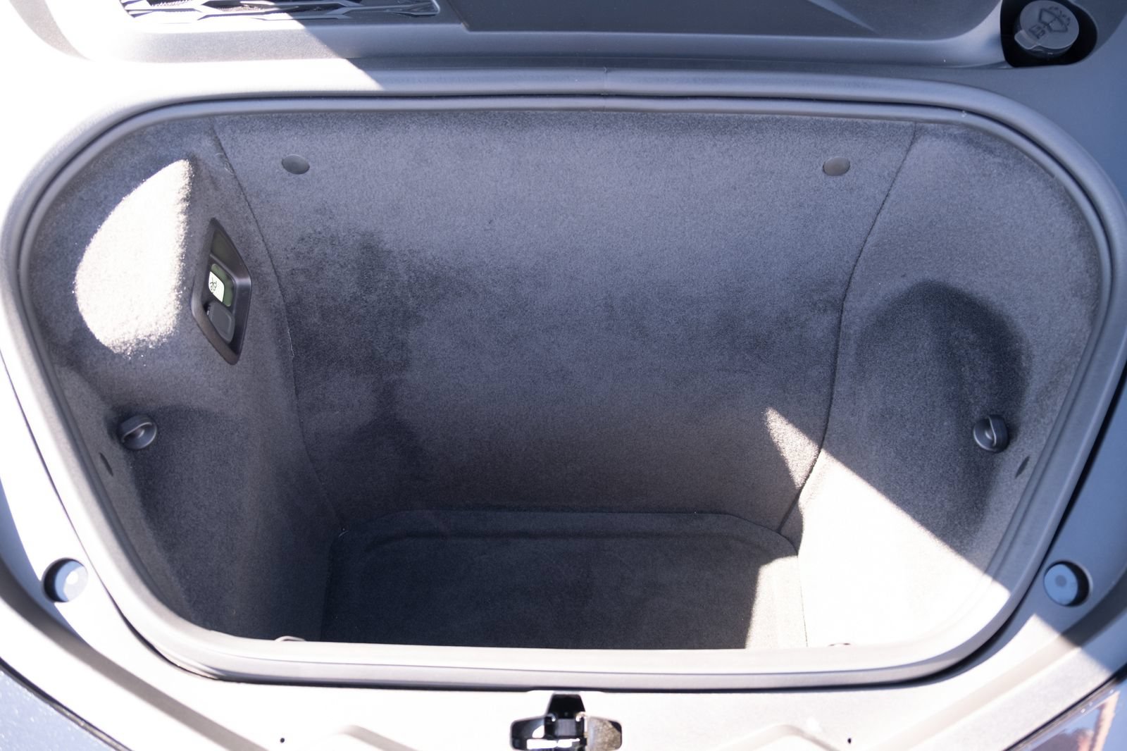 Used 2024 Carbon Flash Metallic Chevrolet 3LZ image 24