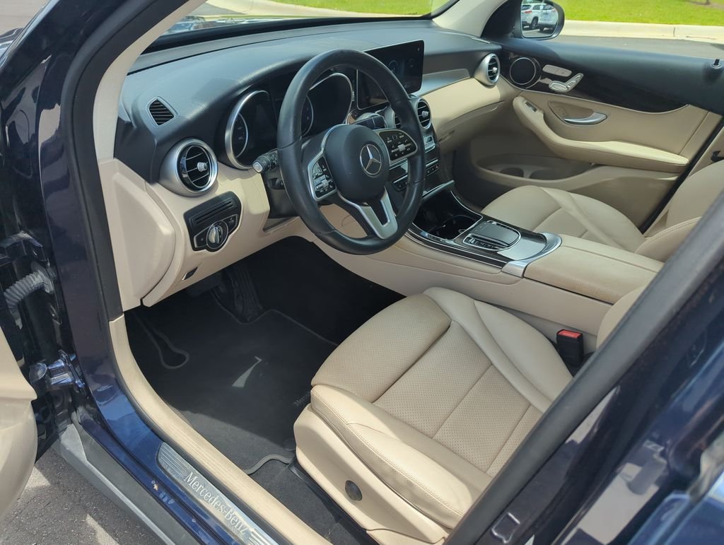 Used 2022  Mercedes-Benz GLC 300 image 11