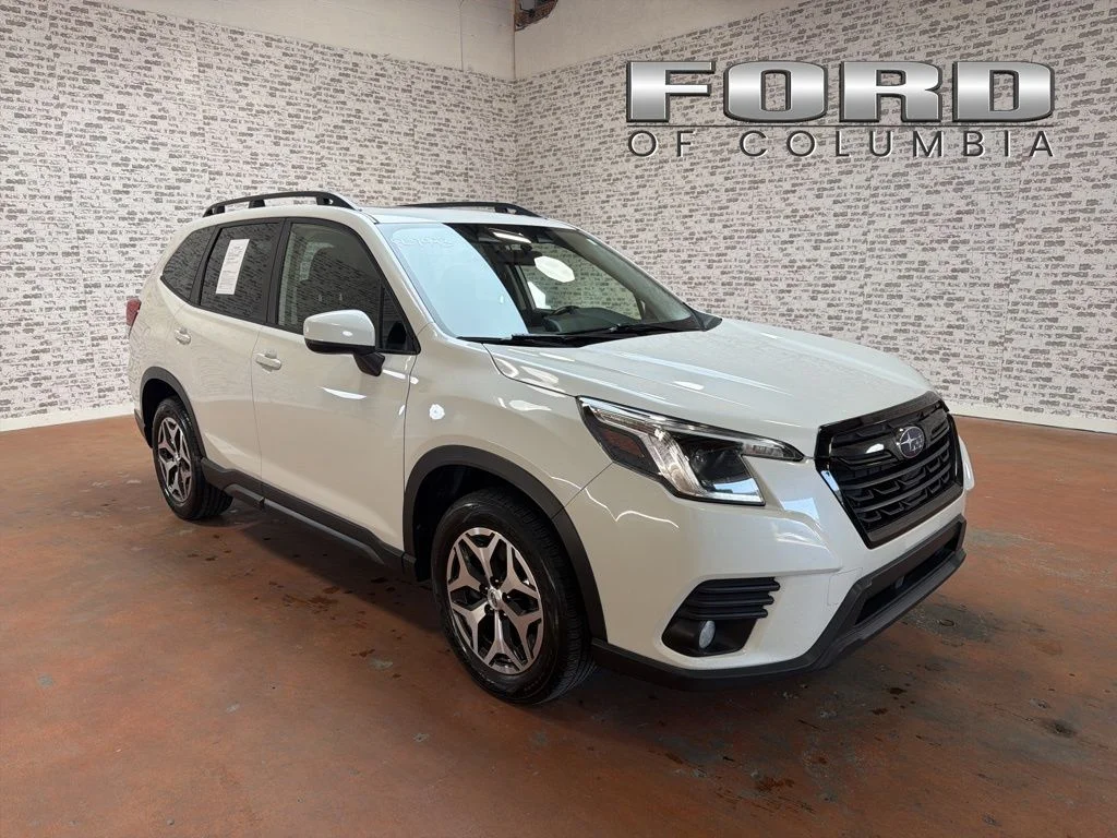 Used 2023 White Subaru Premium image 1