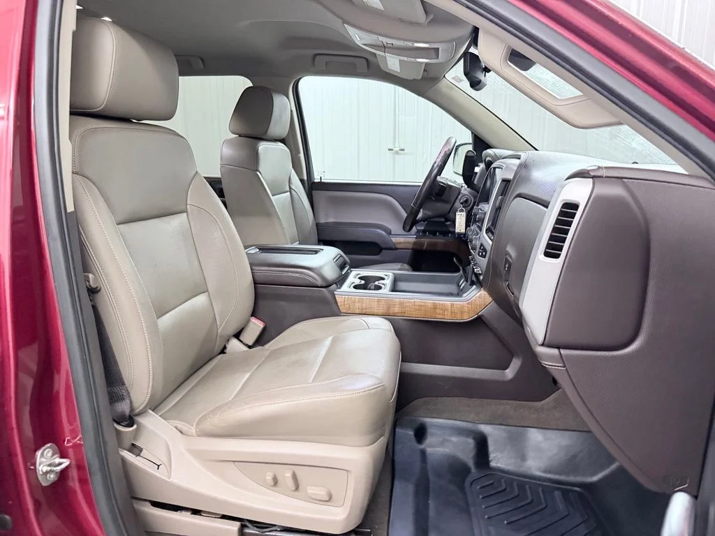 Used 2018 Red GMC SLT image 40