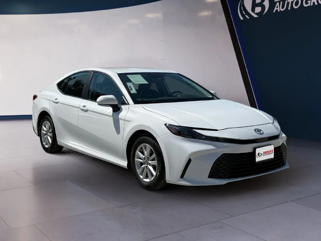 Used 2025 White Toyota LE image 7