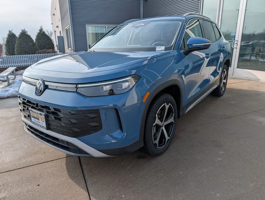 New 2026 Blue Volkswagen 2.0T SE image 7