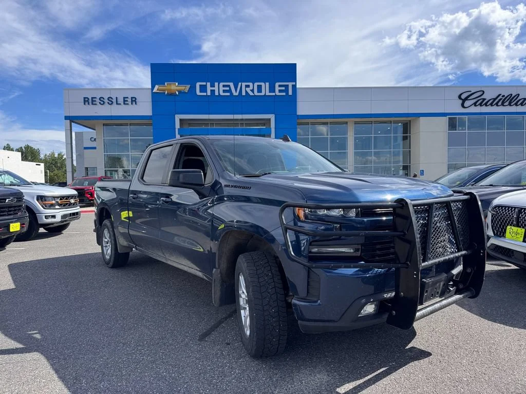 2020 Chevrolet Silverado 1500 RST 4X4 Crew Cab Short Box's photo