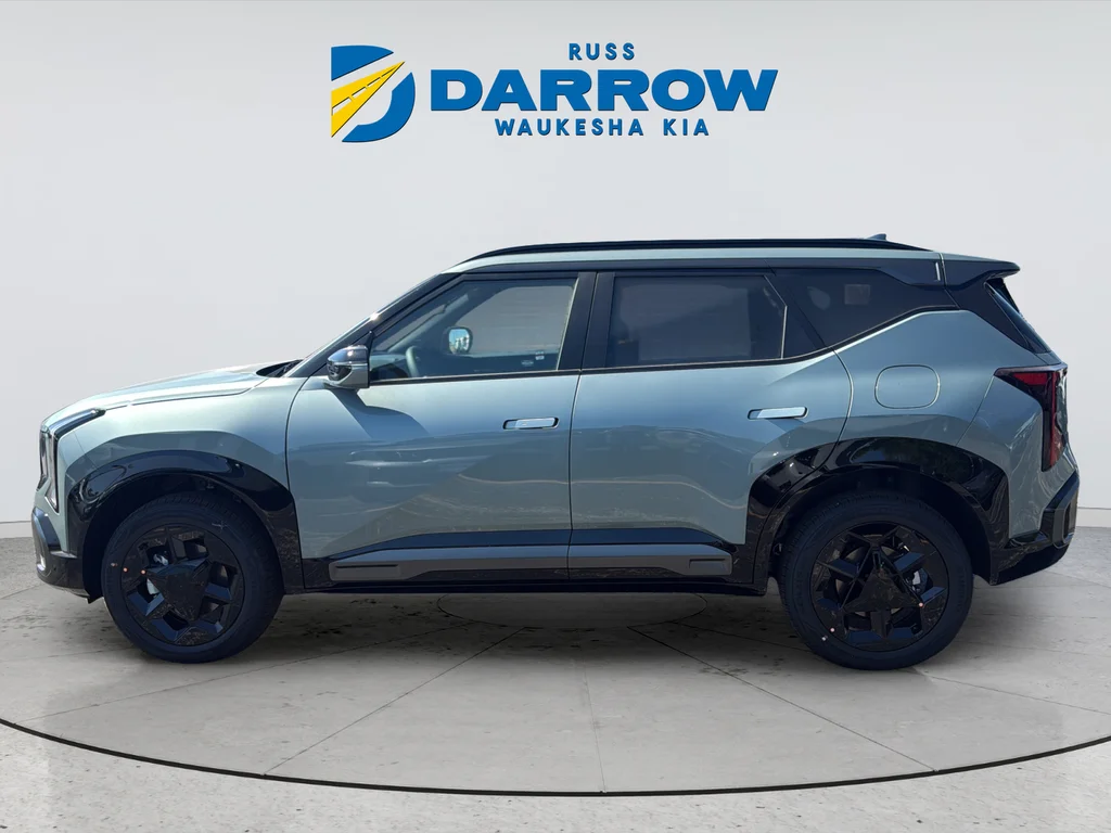 New 2027 Iceberg Green Kia X-Line S image 2