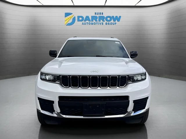 Used 2024 White Jeep Laredo image 8