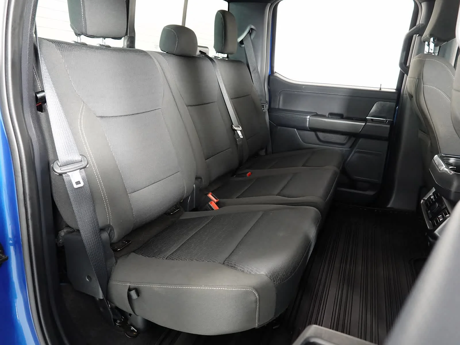 Used 2023 Atlas Blue Metallic Ford XLT image 16