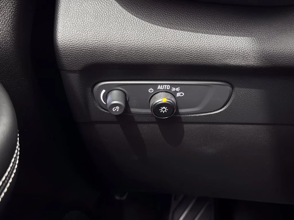 2023 Buick Envision Essence - Photo 21