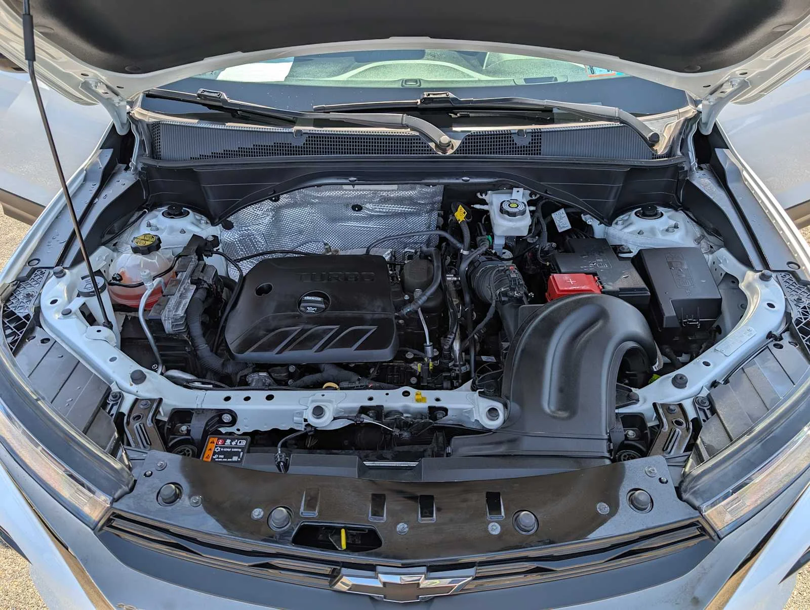 Used 2022 SUMMIT WHITE Chevrolet RS image 14