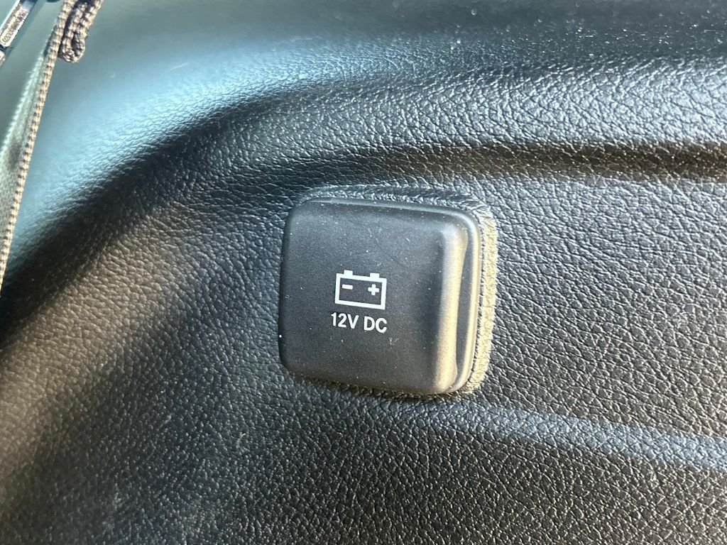 Used 2023 Black Jeep Altitude image 13
